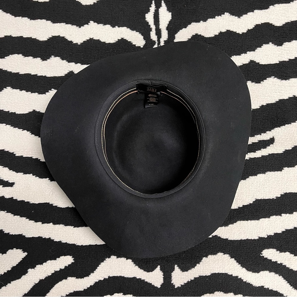 Frye Black Wool Felt Studded Belted Boater Hat Size Medium - Picture 8 of 9